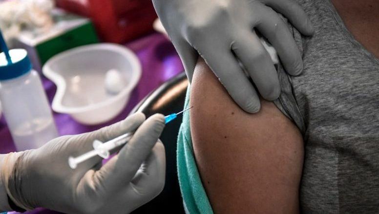 Gobierno otorga beneficios a quienes decidan vacunarse contra el coronavirus