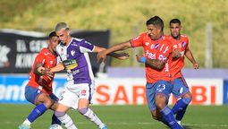 altText(Nacional y Fénix dan el puntapié inicial a una nueva fecha)}