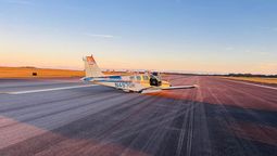 altText(Operativa del Aeropuerto de Carrasco bloqueada tras aterrizaje de emergencia)}
