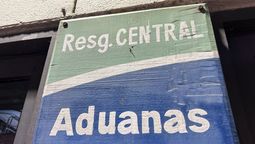 altText(Aduanas incauta mercadería y vehículos por más de 4 millones de pesos en operativos)}