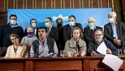 altText(Senadores del FA: “Total respaldo” a Kechichian y Liberoff, tras comparecencia)}