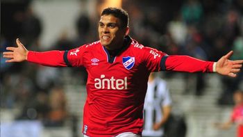 Nacional le ganó a Wanderers y es puntero de la Anual