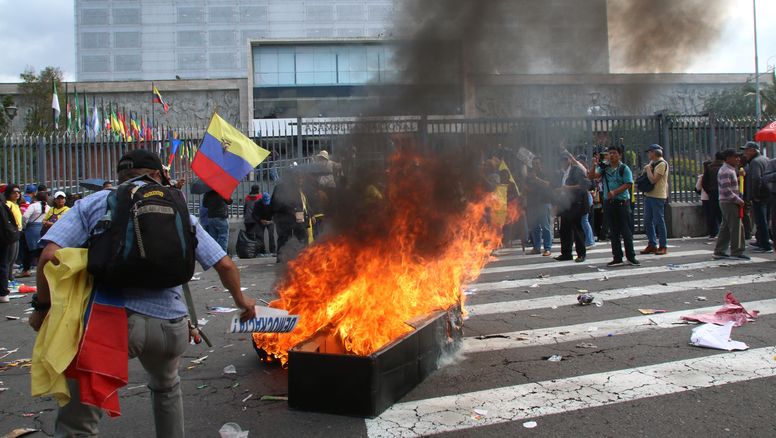 Denuncian injerencia de EEUU en crisis política de Ecuador