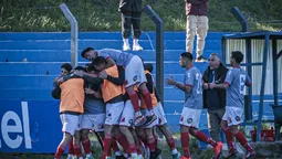 altText(Primera Amateur: Villa Teresa abrió la fecha con un triunfo)}