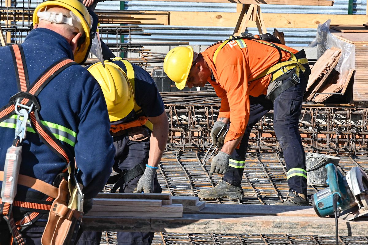 Encuesta Continua de Hogares y el mercado laboral