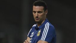 altText(Scaloni respaldó a Bielsa y a los jugadores uruguayos)}