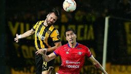 altText(Peñarol ganó y sumó de a tres en casa)}