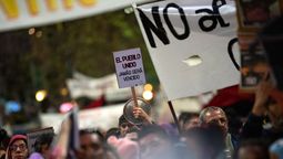 altText(Un puño unido contra la reforma jubilatoria)}