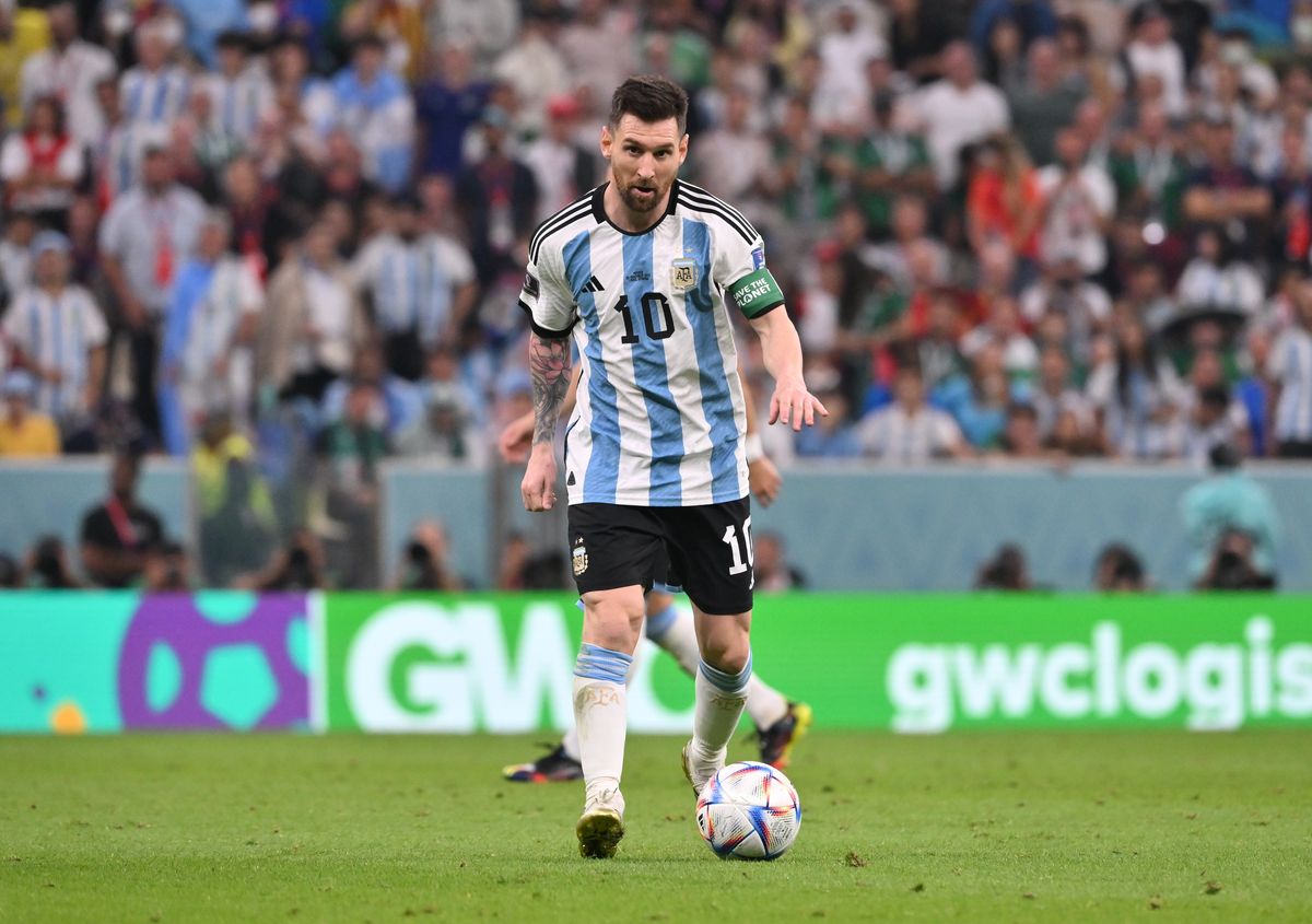 Polémica en Twitter: ¿por qué el Canelo Álvarez amenazó a Lionel Messi después del partido del sábado pasado?
