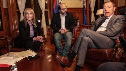 altText(El gobierno tendrá este martes su presupuesto pese a la oposición de blancos y colorados)}