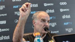 altText(¿Nuevos convocados?: Bielsa con la mira puesta en Peñarol y su partido por Copa Libertadores)}