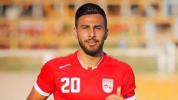 altText(Amir Nazr-Azadani: el jugador iraní condenado a muerte )}