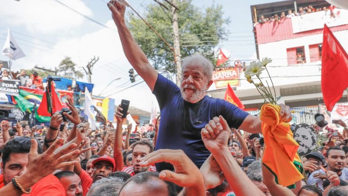 Lula sigue liderando encuestas para las próximas elecciones de Brasil