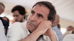 altText(Las curiosas apariciones del Dr. Álvaro Garcé)}
