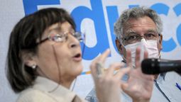 altText(Gran número de docentes rechaza reforma curricular de ANEP)}