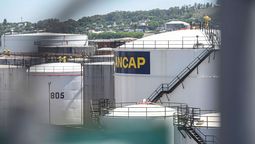 altText(Combustibles: Gobierno podría cambiar régimen de fijación de precios)}