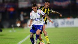 altText(Nacional cambia los laterales, un volante y un extremo para enfrentar a Progreso)}