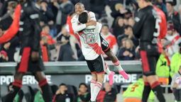 altText(Mirá el golazo de De la Cruz que dejo casi campeón a River)}