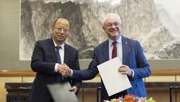 altText(China y Uruguay firmaron 20 acuerdos estratégicos en materia de ciencia, tecnología e innovación)}