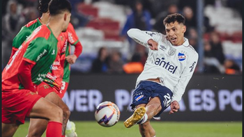 Empezó con el pie izquierdo: Nacional cayó 2 a 1 ante Boston River en el debut del Clausura