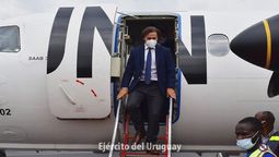 altText(Lacalle Pou arribó a la base de militares uruguayos en el Congo)}