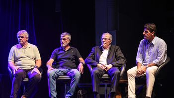 Emotivo homenaje al Maestro Tabárez y su CT por el proceso en la selección uruguaya