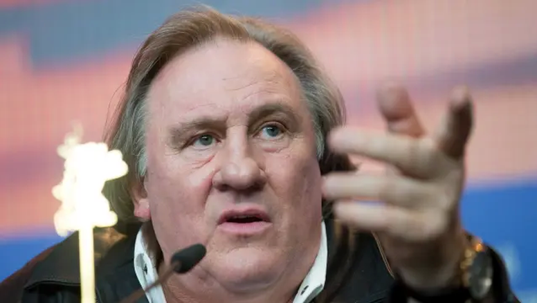 Gérard Depardieu acusado de violar a una periodista
