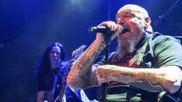 altText(Falleció Paul Di'Anno primer vocalista de Iron Maiden: su paso por Uruguay)}
