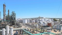 altText(Ancap suspende producción en refinería de La Teja tras rotura de boya en José Ignacio)}