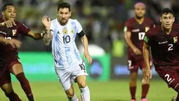 altText(Argentina le ganó a Venezuela y cerró la 17ma fecha de la Eliminatoria)}