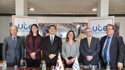 altText(UTE y el Consorcio HDEC-KPS-HDC suscriben Adenda al contrato de la Central de Ciclo Combinado en Punta del Tigre)}