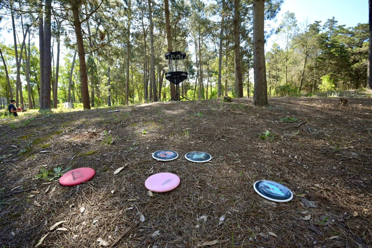 Se inauguró la primera cancha de disc golf del país