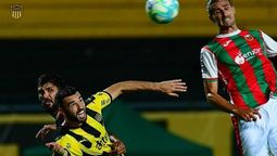 altText(Peñarol con once no supo ganarle a Deportivo Maldonado con nueve)}