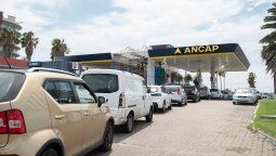 altText(Sin acuerdo: Transportistas de combustibles mantienen el paro)}