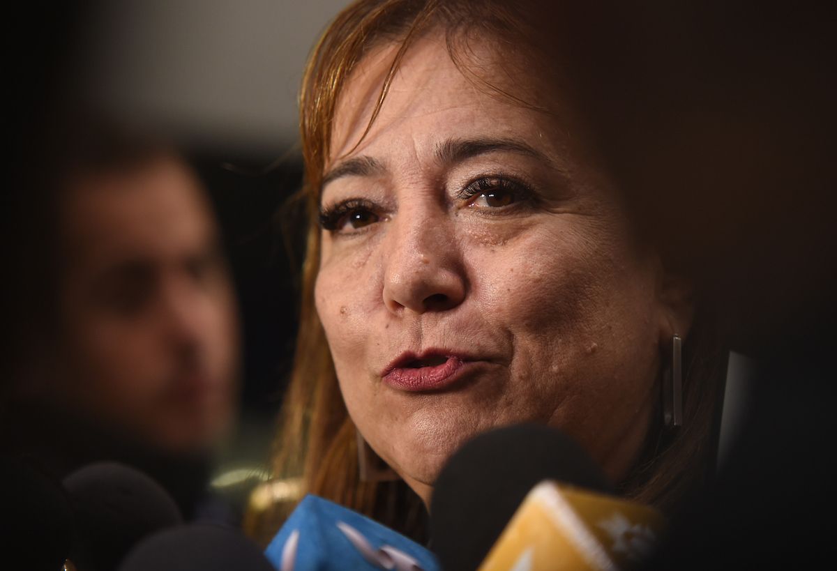 Irene Moreira contraataca en el Parlamento.