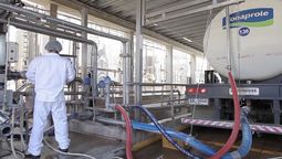 altText(Productores de leche solicitan a Conaprole traslado de precio internacional a remitentes)}