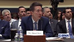 altText(CEO de TikTok se defendió de legisladores estadounidenses )}