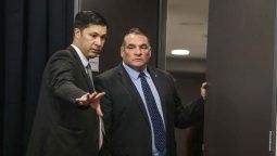 altText(Juntan firmas para reabrir el caso Astesiano y pasaportes)}