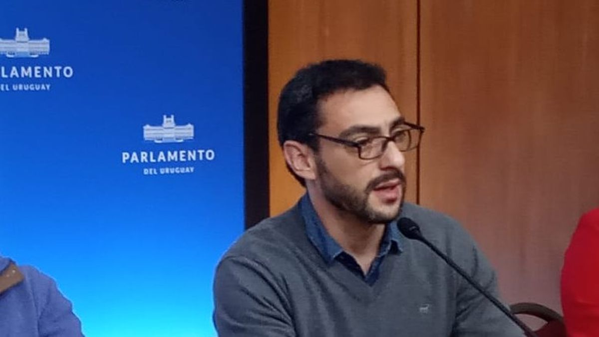 Frente Amplio impulsa interpelación al Ministro Javier García