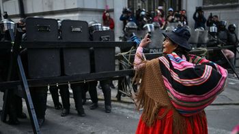 Se extiende rebelión popular en Bolivia; reclaman renuncia del presidente