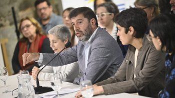 Este es un gobierno de minorías privilegiadas afirma el FA