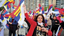 altText(Un clamor en toda América: que en Uruguay gane el Frente Amplio)}