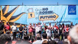 altText(El Pit-Cnt convoca a movilizarse contra la reforma jubilatoria que impulsa el oficialismo)}