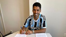 altText(Gremio de Brasil anunció incorporación de Luis Suárez)}