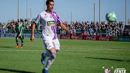 altText(Peñarol terminó contratando al zaguero de Fénix Rodrigo Abascal)}