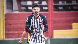 altText(Segunda División: el cebrita trepó y es líder solitario)}