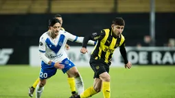 altText(Peñarol no pudo ante Vélez Sarsfield y quedó segundo del grupo)}