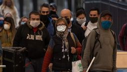 altText(El diario El País defiende la «libertad responsable» y afirma que «las aglomeraciones son inevitables»)}