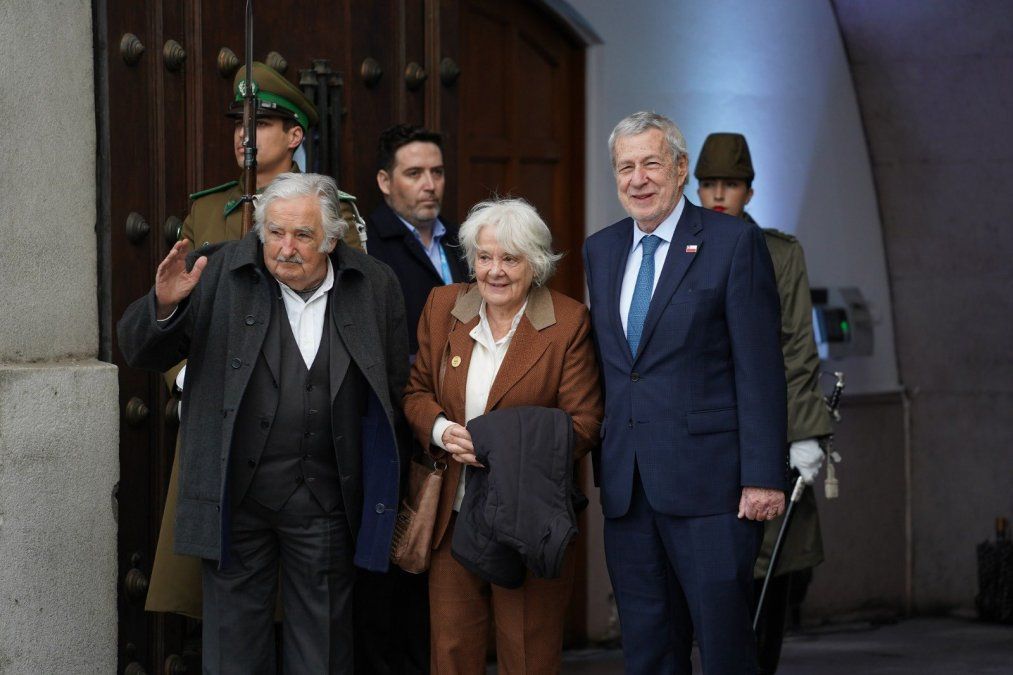 Pepe Mujica en Santiago: Viva Chile