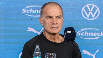 Bielsa dio su visión sobre su primer exámen con la selección uruguaya.